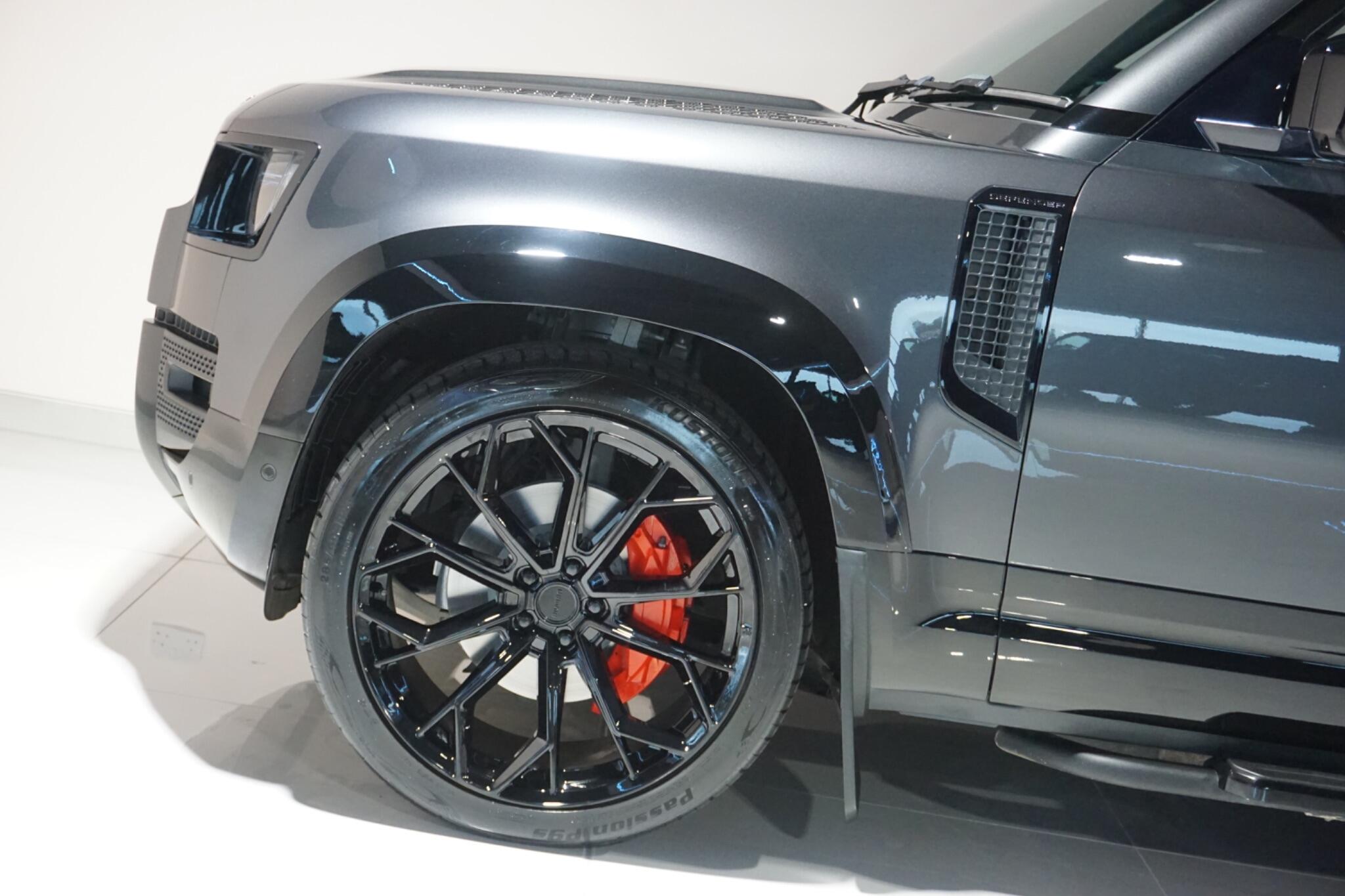 Land Rover Defender 110 3.0 D300 MHEV X-Dynamic HSE SUV 5dr Diesel Auto 4WD Euro 6 (s/s) (300 ps)